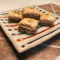 Baklawa with Walnuts | Meddear